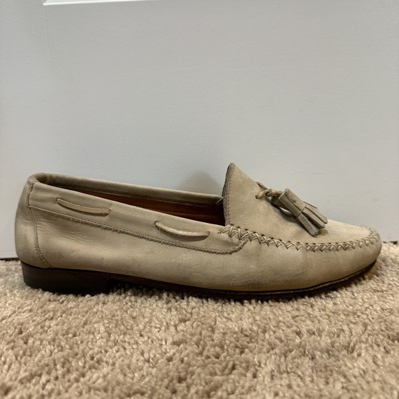 Salvatore Ferragamo Shoes Mens Size 7.5 EE Beige Suede Loafers Tassel Made Italy - Picture 1 of 9